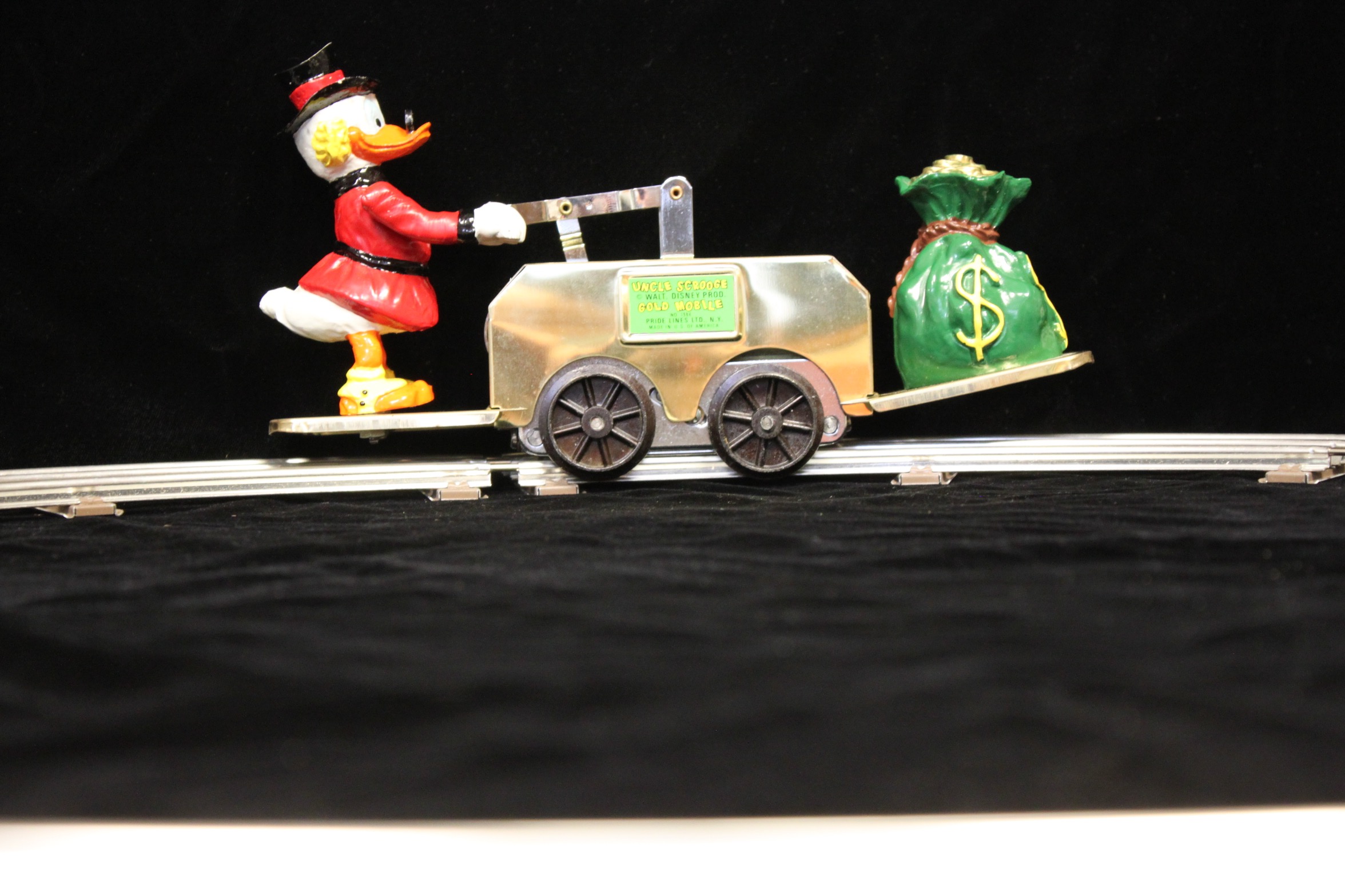 Uncle Scrooge Gold Mobile Hand Car - 1495