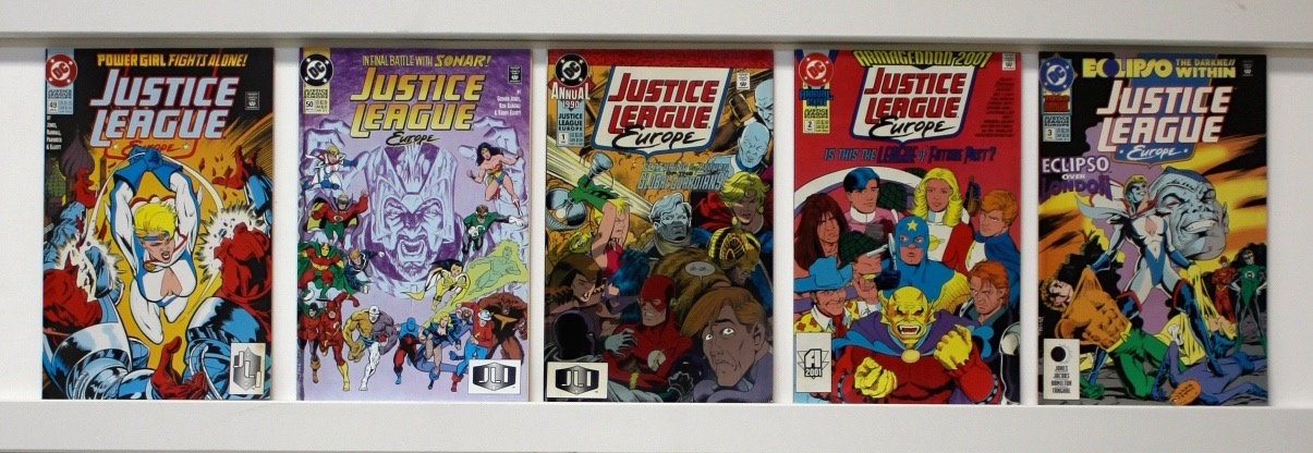 Justice League Of Europe   Lot Of 53 Comics - 15898