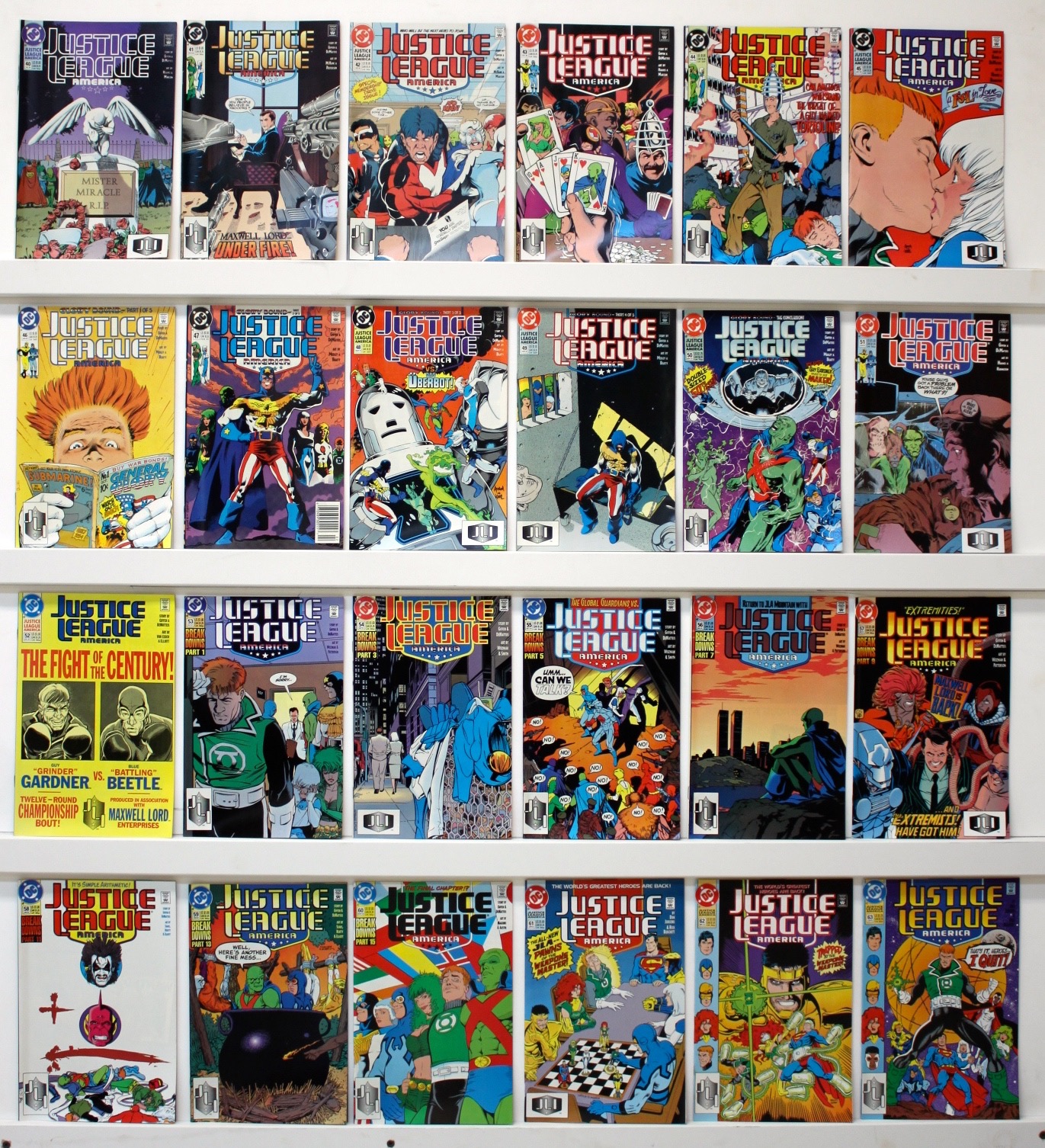 Justice League Of America  Lot Of  98 Comics - 16172