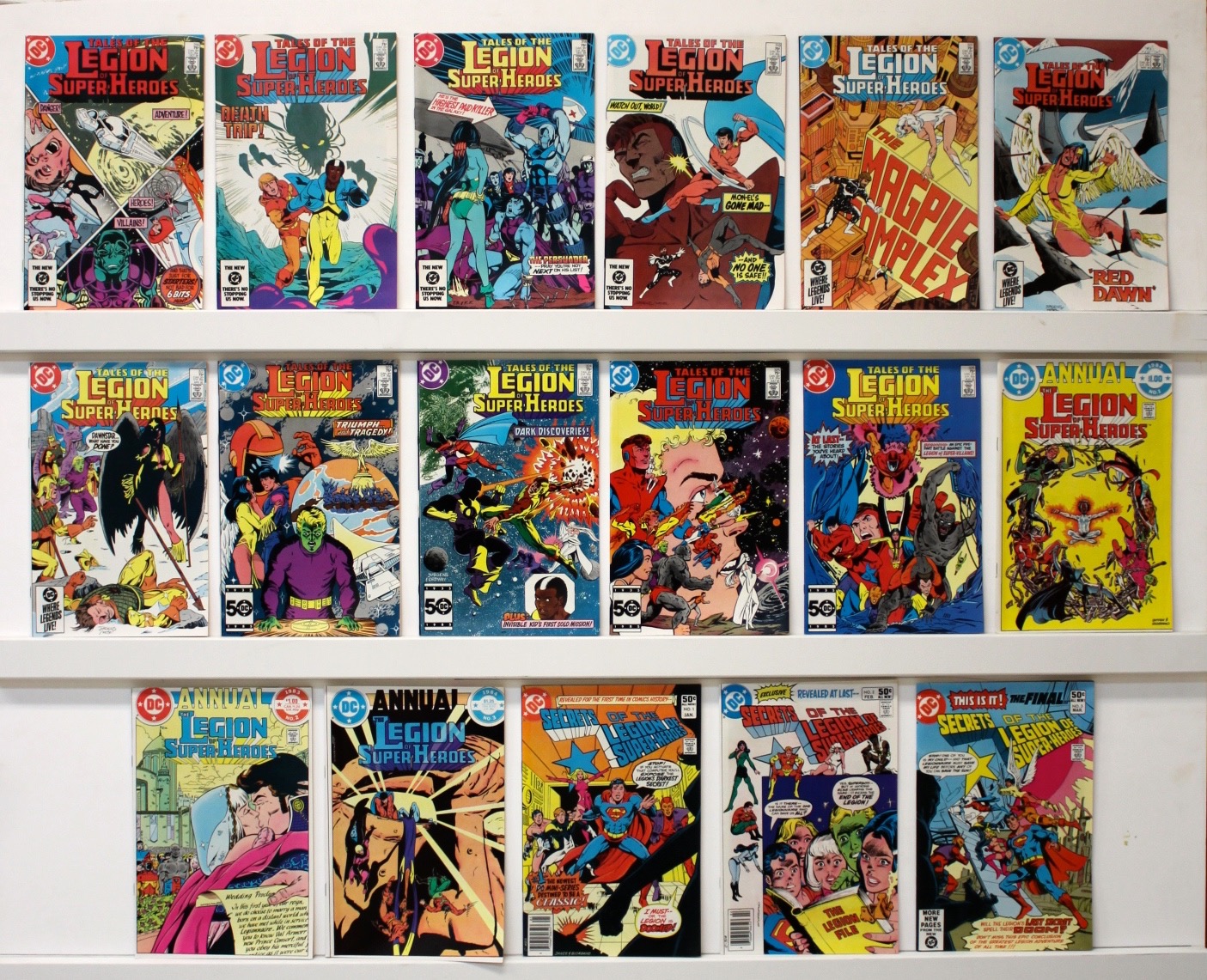 Legion Of Super Heroes   Lot Of 65 Comics - 21107