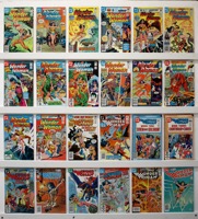 Wonder Woman    Lot Of 33 Comics - Primary