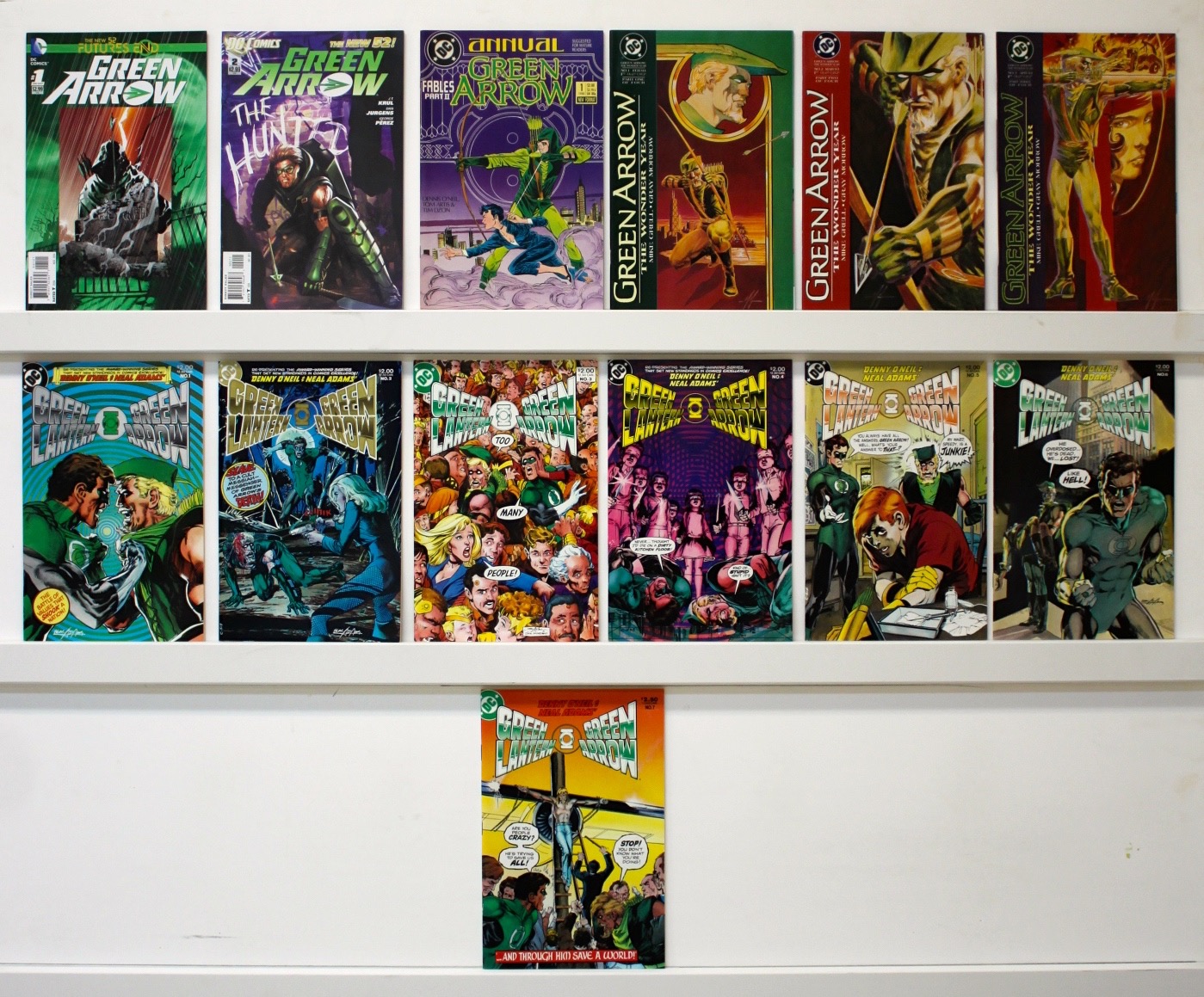 Green Arrow    Lot Of 37 Comics - 21139