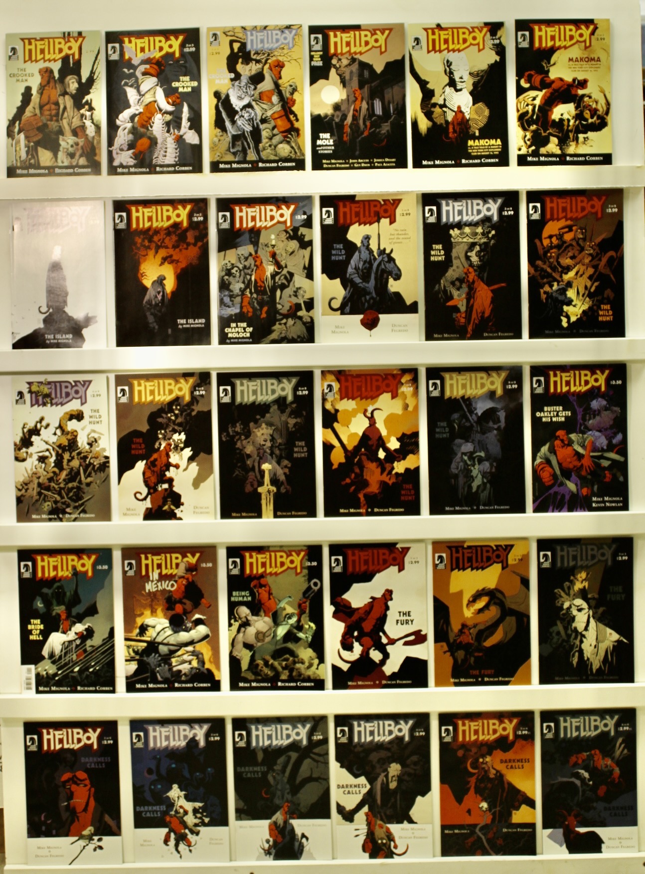 Hellboy    Lot Of 37 Comics - Primary