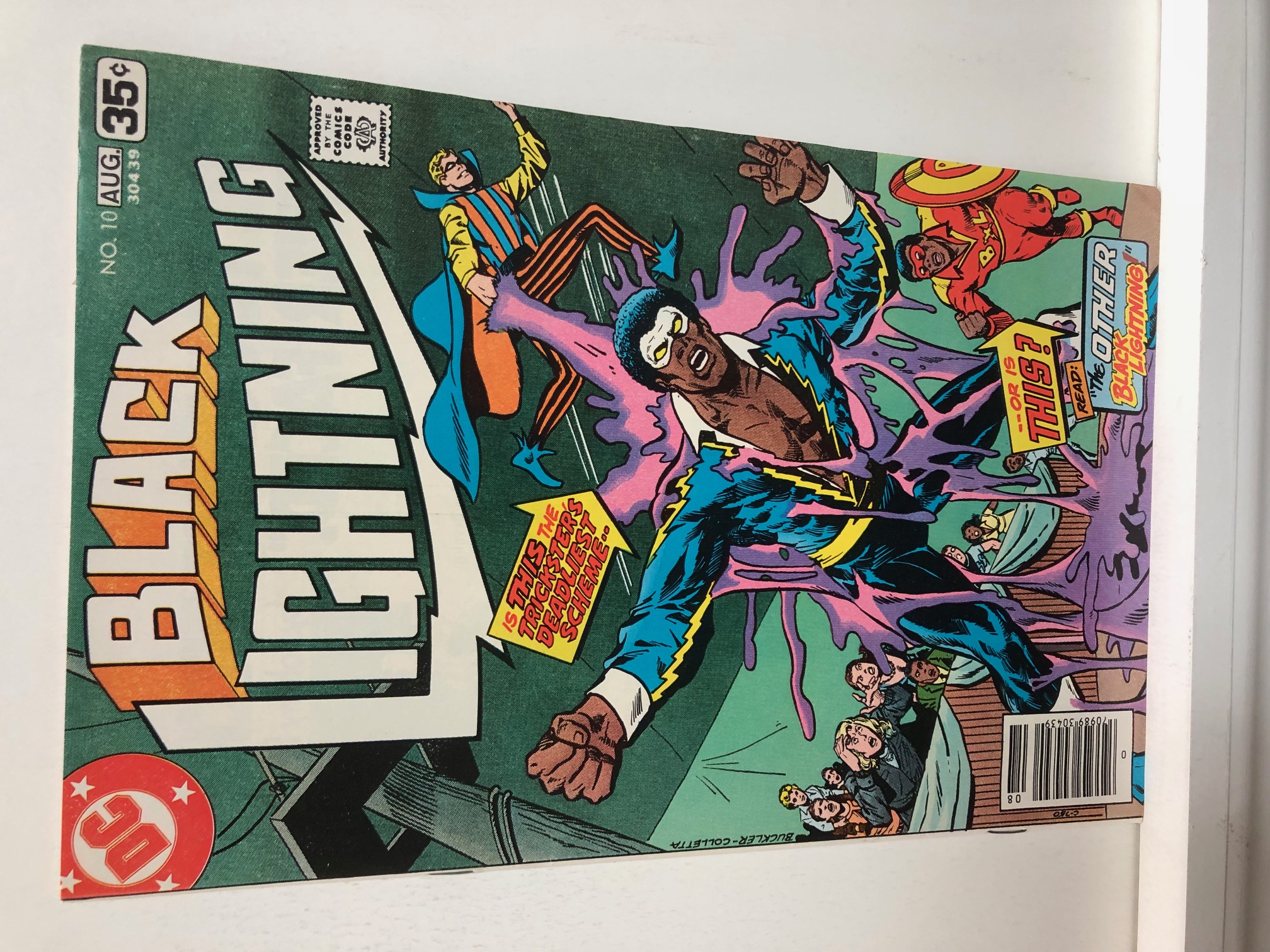 Black Lightning - Primary