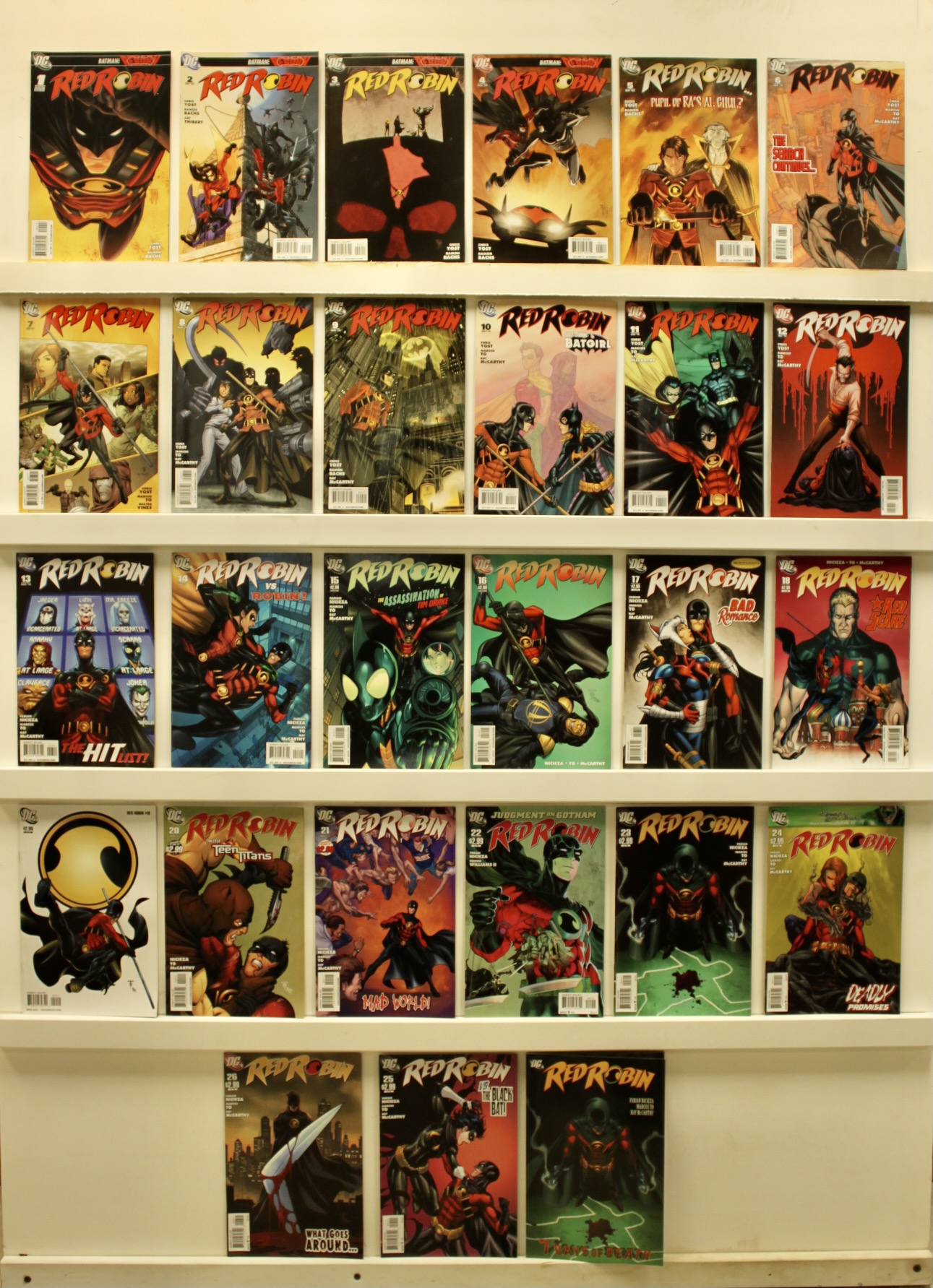 Red Robin  Lot Of 27 Comics - Primary