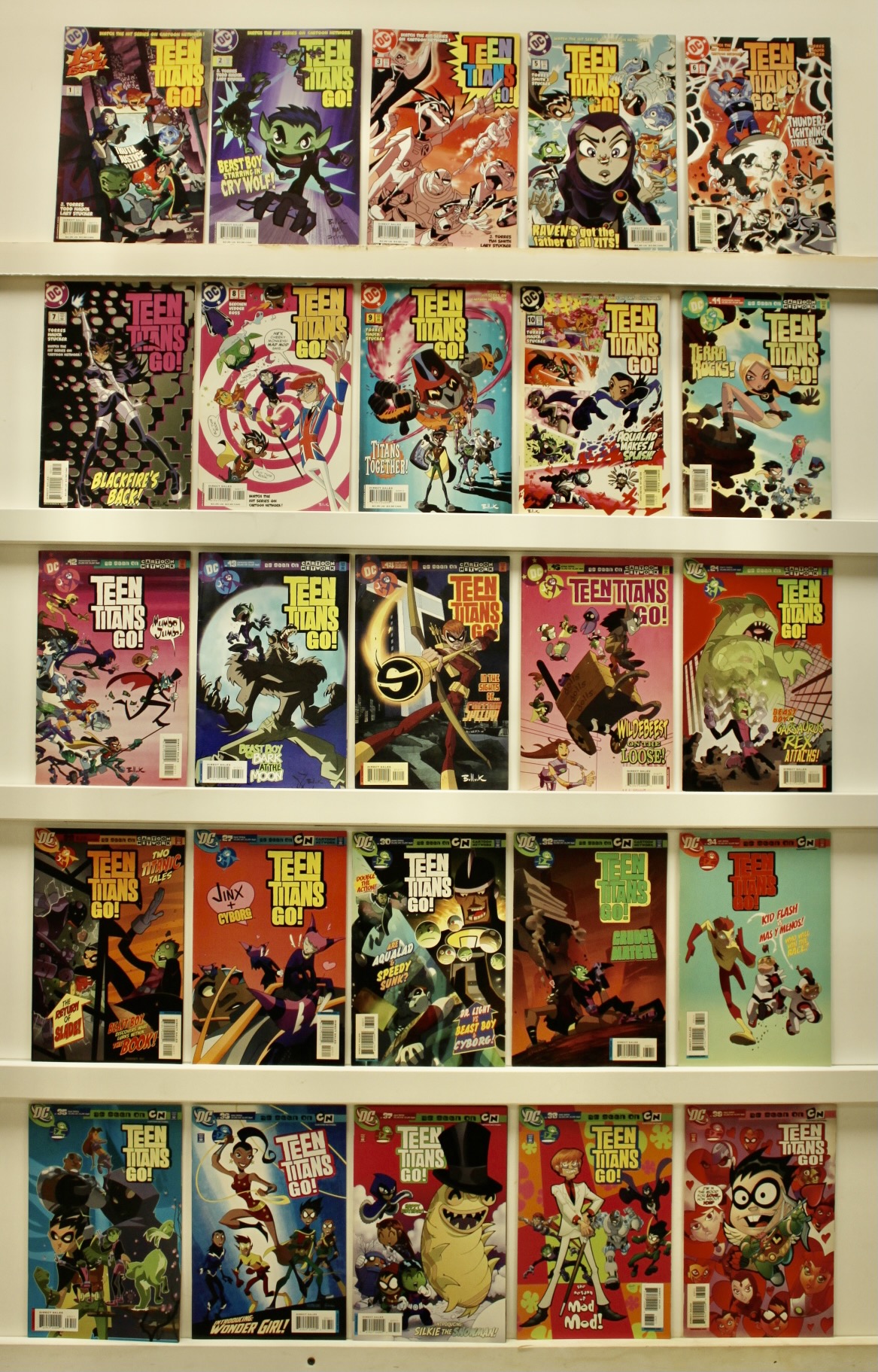 Teen Titans Go!  Lot Of 38 Comics - Primary