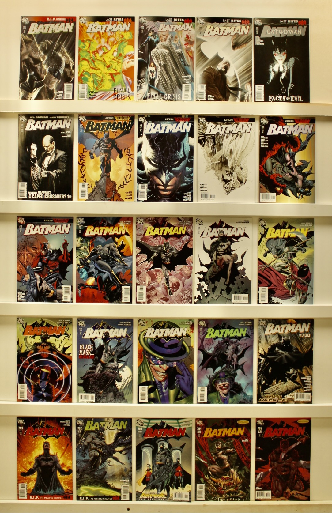 Batman   Lot Of 32 Comics - Primary