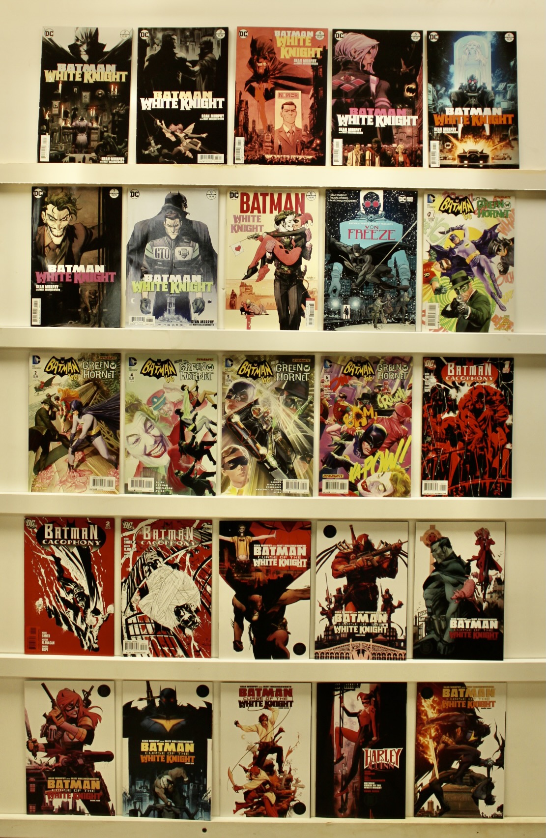 Batman White Knight   Lot Of 46 Comics - Primary