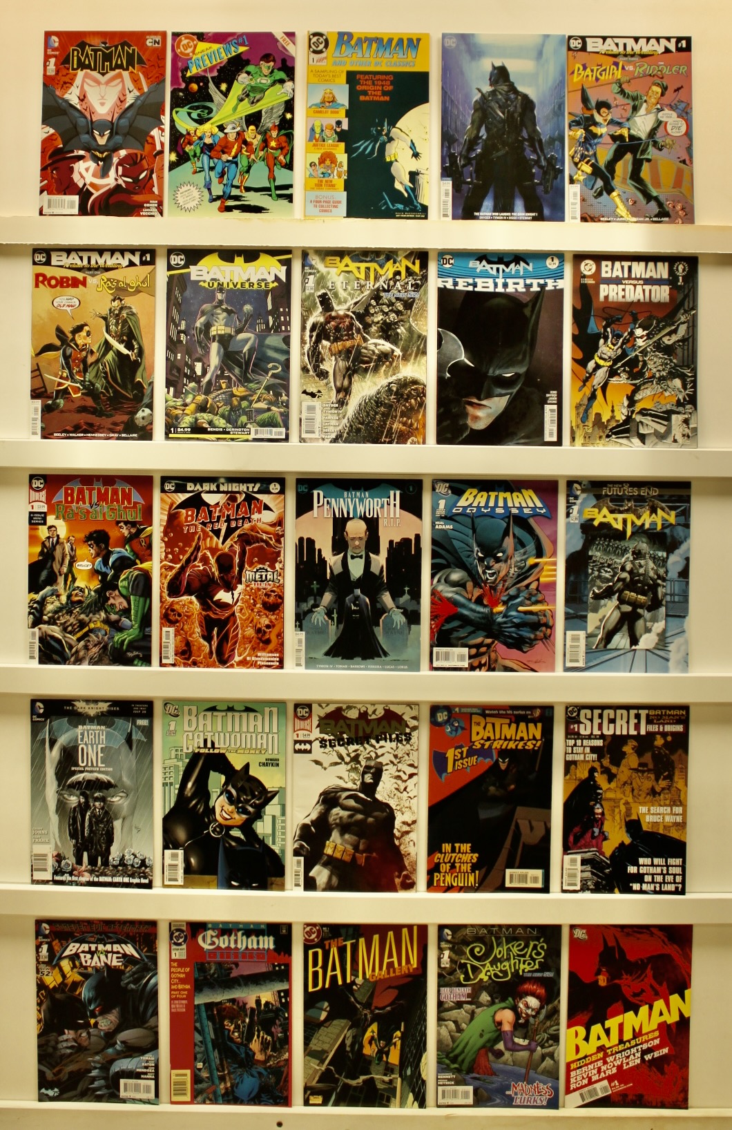 Batman Various Titles   Lot Of 25 Comics - Primary