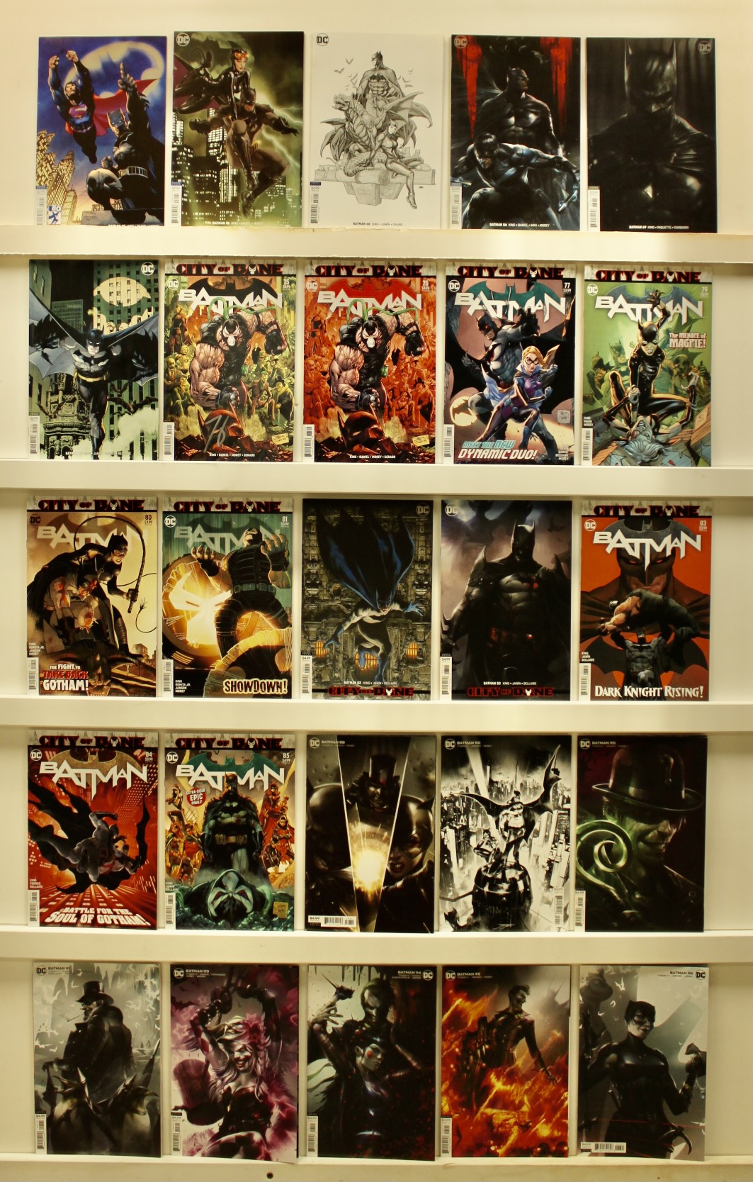 Batman   Lot Of 36 Comics - Primary